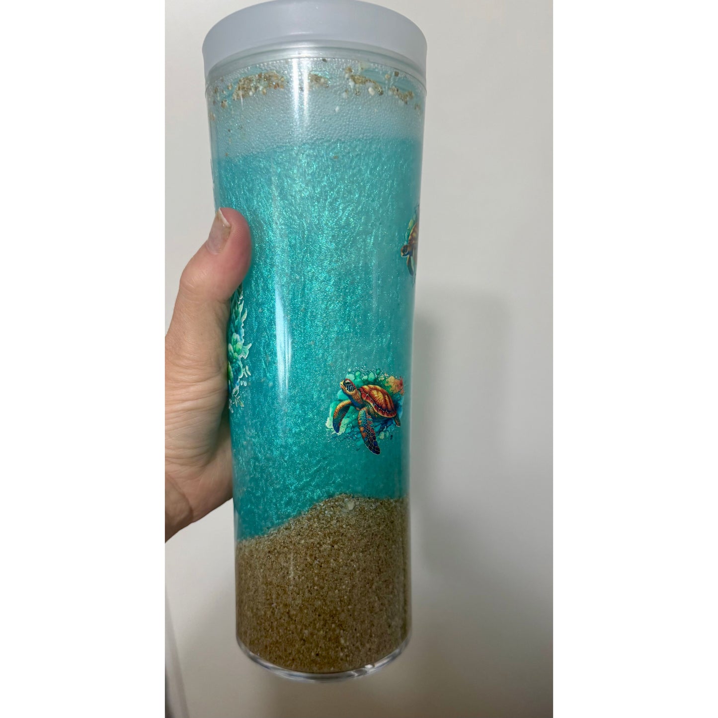Ocean and Sand 25oz Acrylic Glow Snow Globe Cup with Hydro Lid