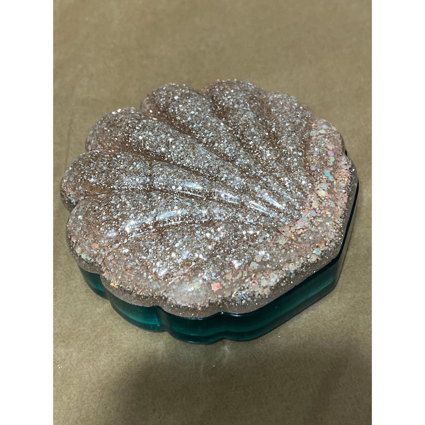 Resin Shell Dish with Lid