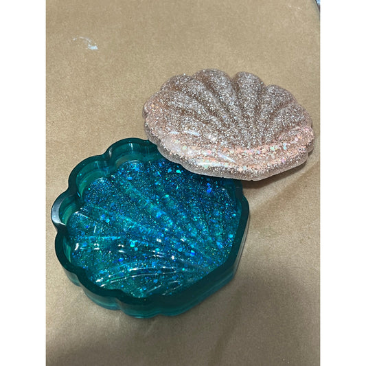 Resin Shell Dish with Lid