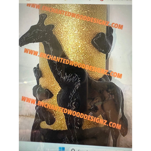 3-D Giraffe Hugger