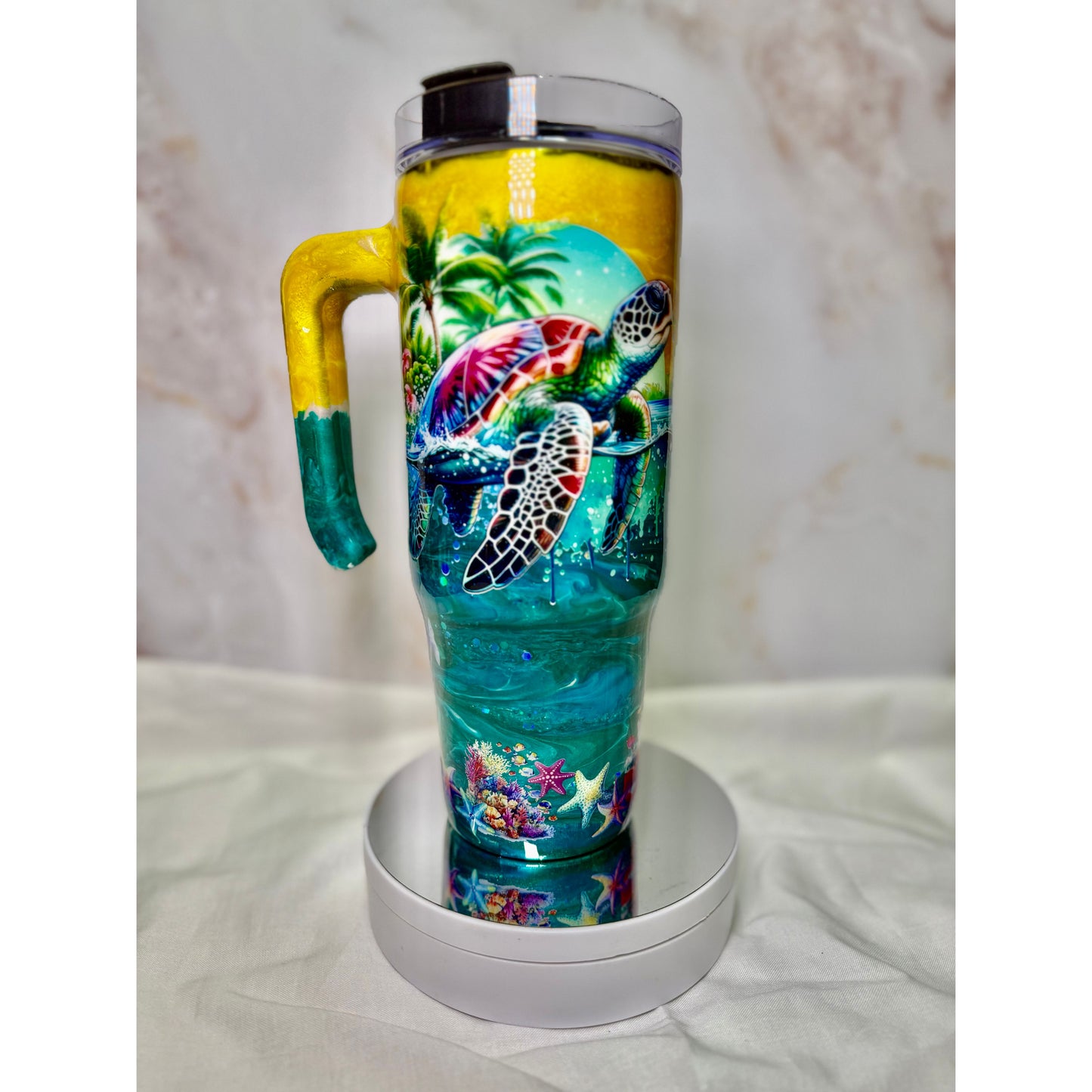 #621 Under Water Turtle Scene on 30oz Grippy Tumbler