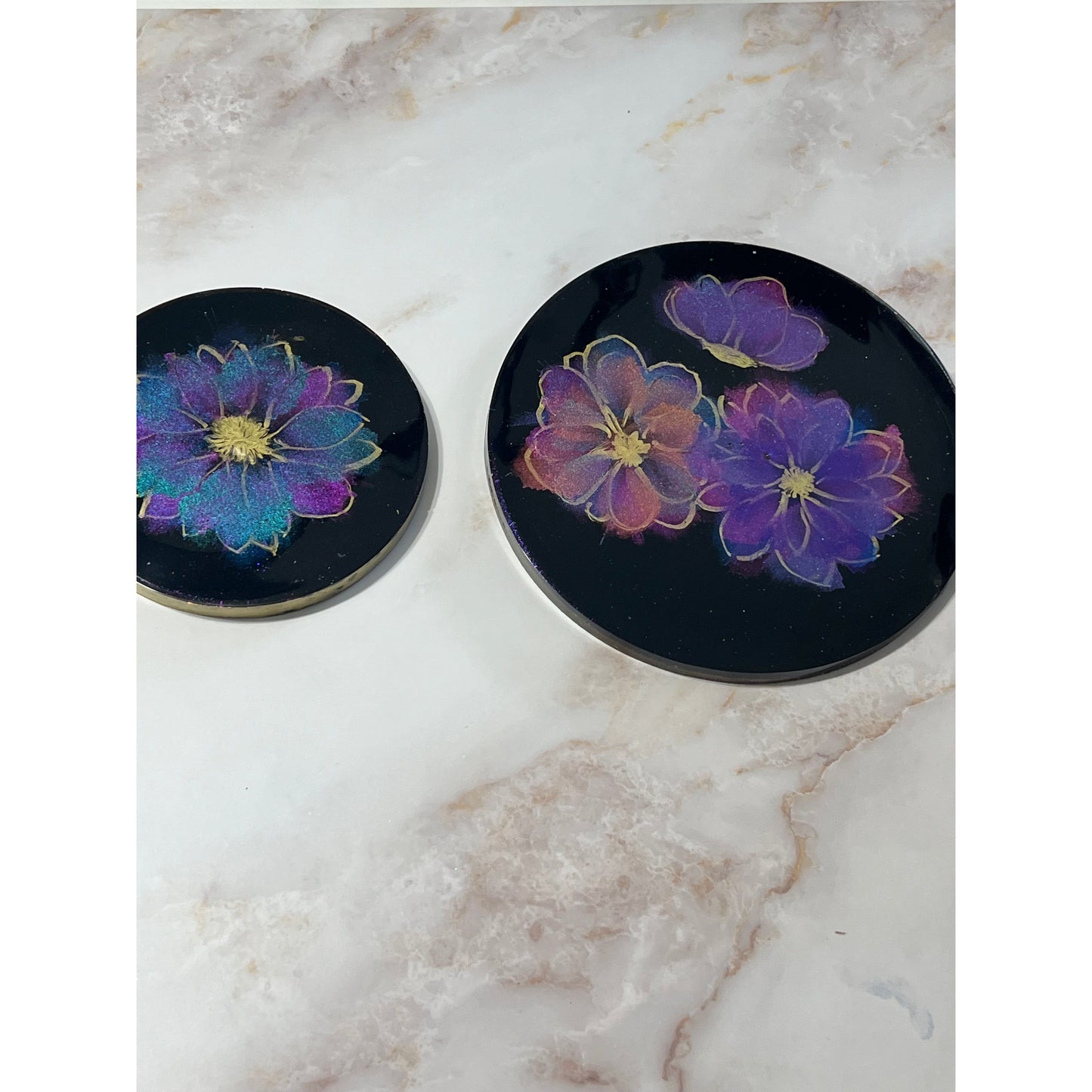 Round 7" Trivet with Air Ink Chameleon Flowers and One 5" Matching Coaster